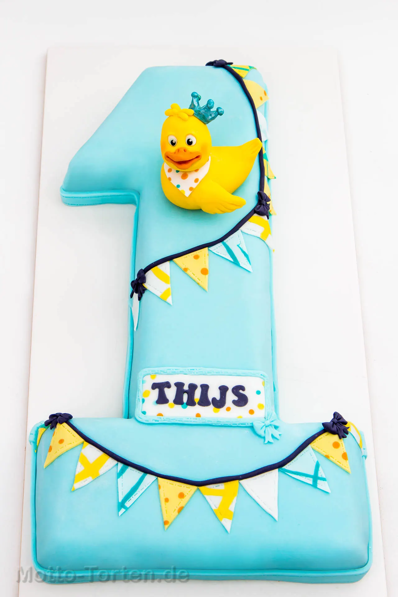 Torte zum ersten Geburtstag