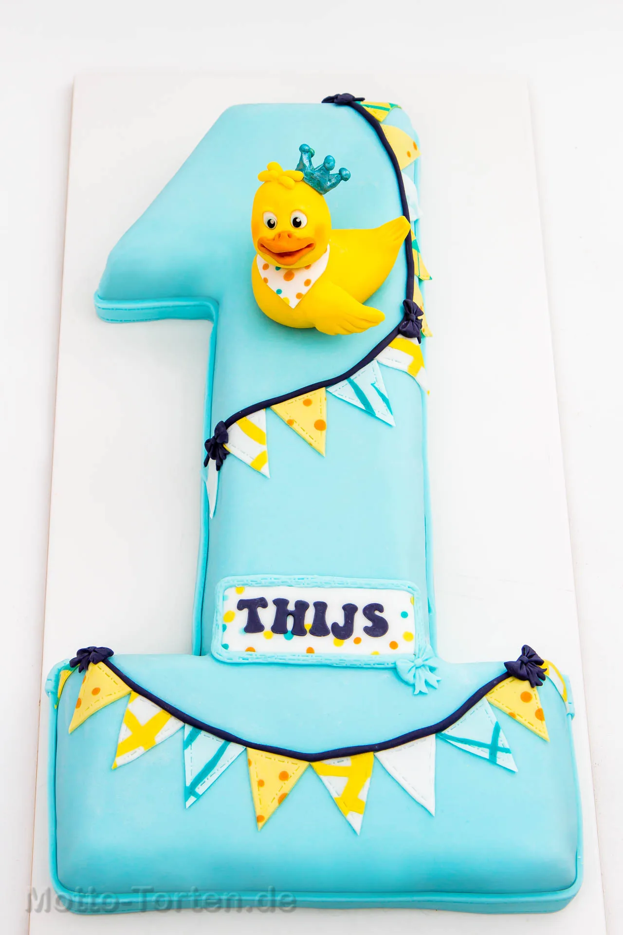 Torte zum ersten Geburtstag