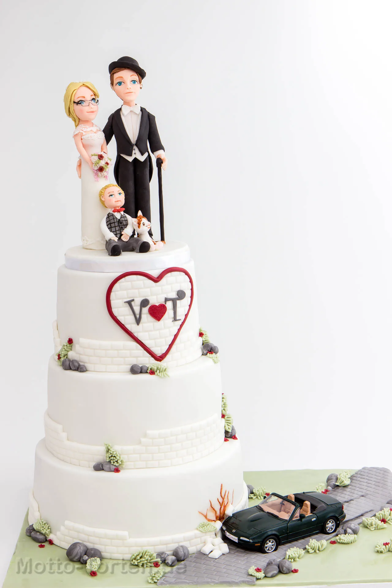 Klassische mehrstöckige Hochzeitstorte
