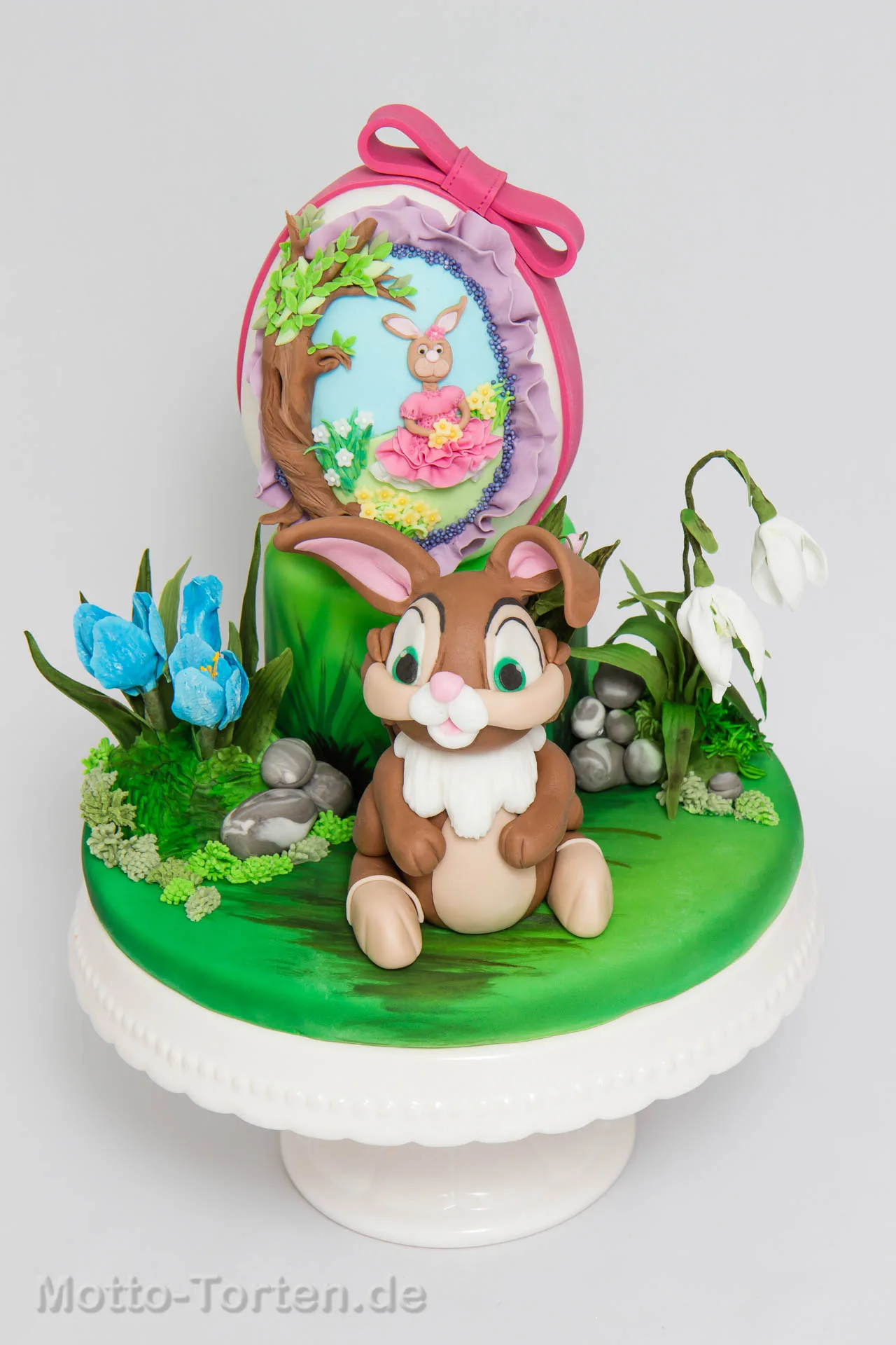 3D-Torte in Form eines Osterhasen