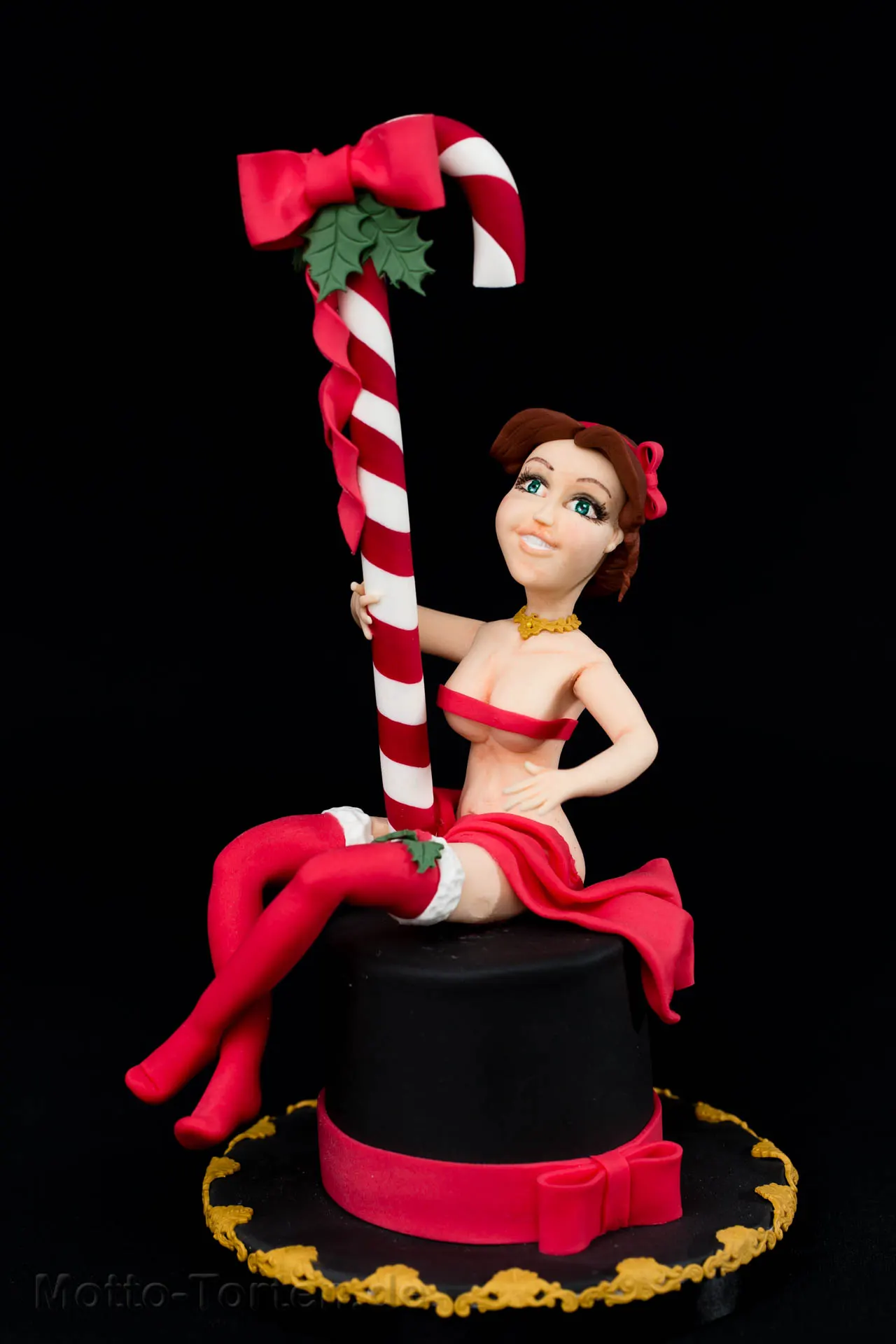 Handmodellierte Puppen-Figur aus Fondant