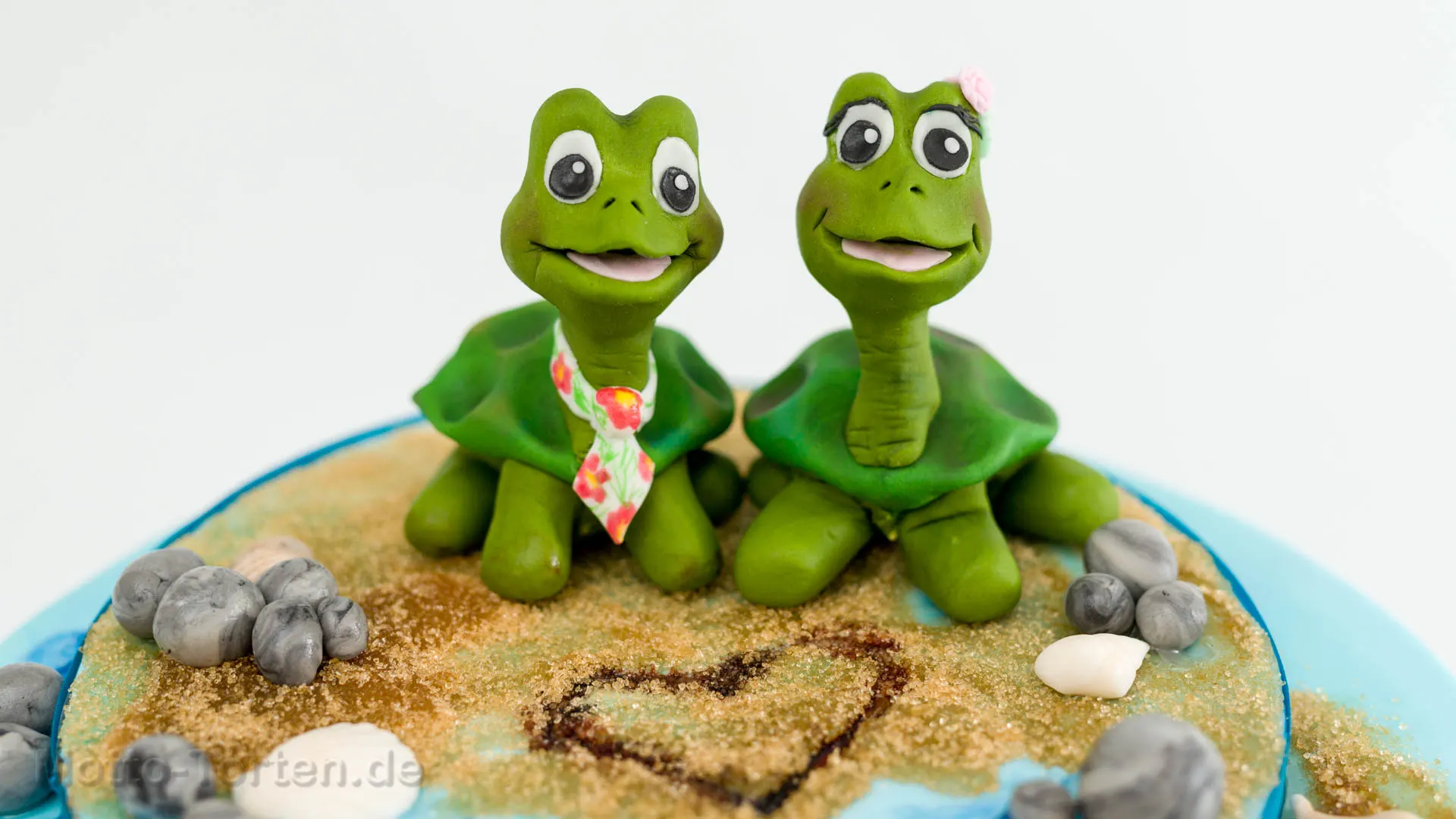 Hochzeitstorte mit modellierten Schildkröten – Ansicht 2