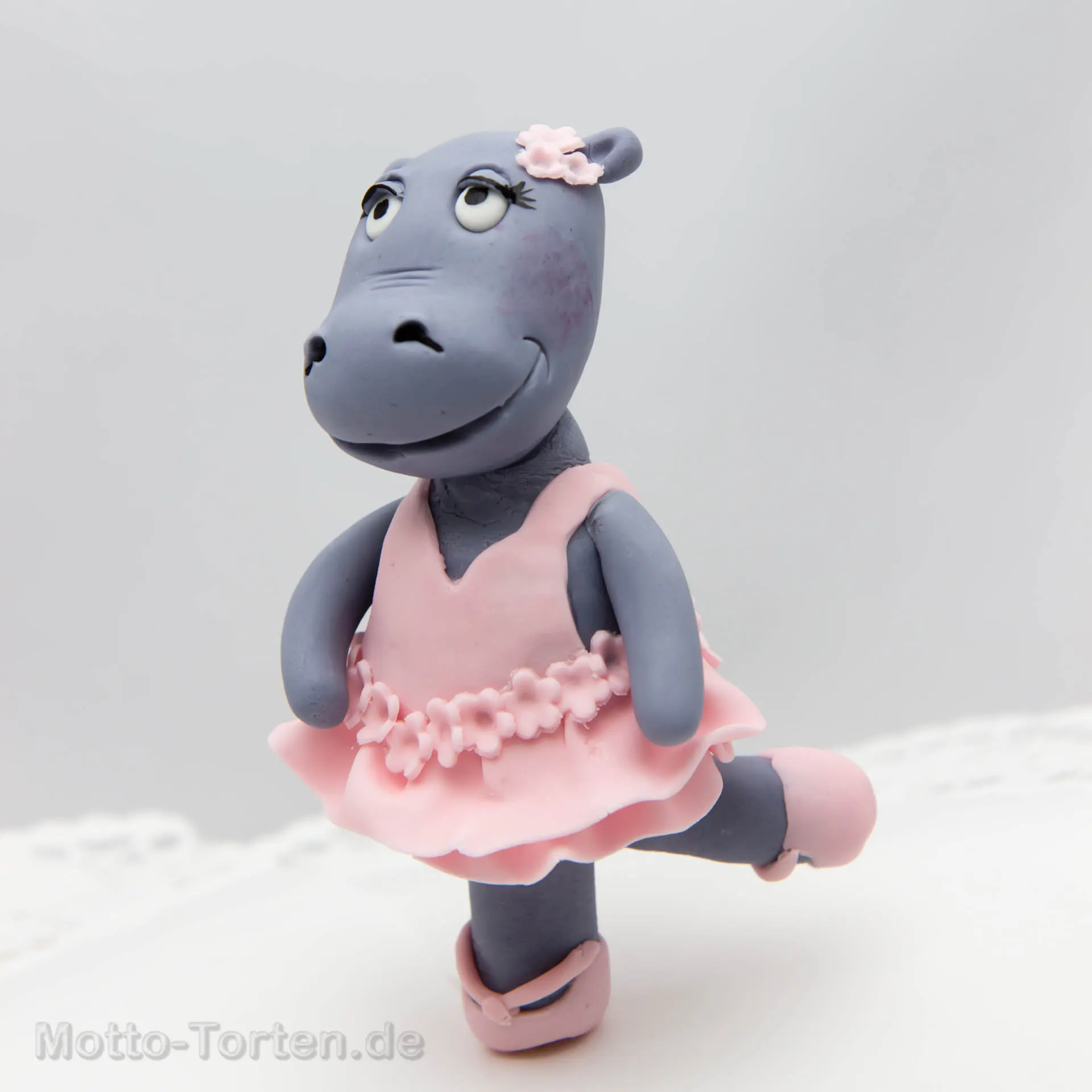 Nilpferd im Tütü, seitlich