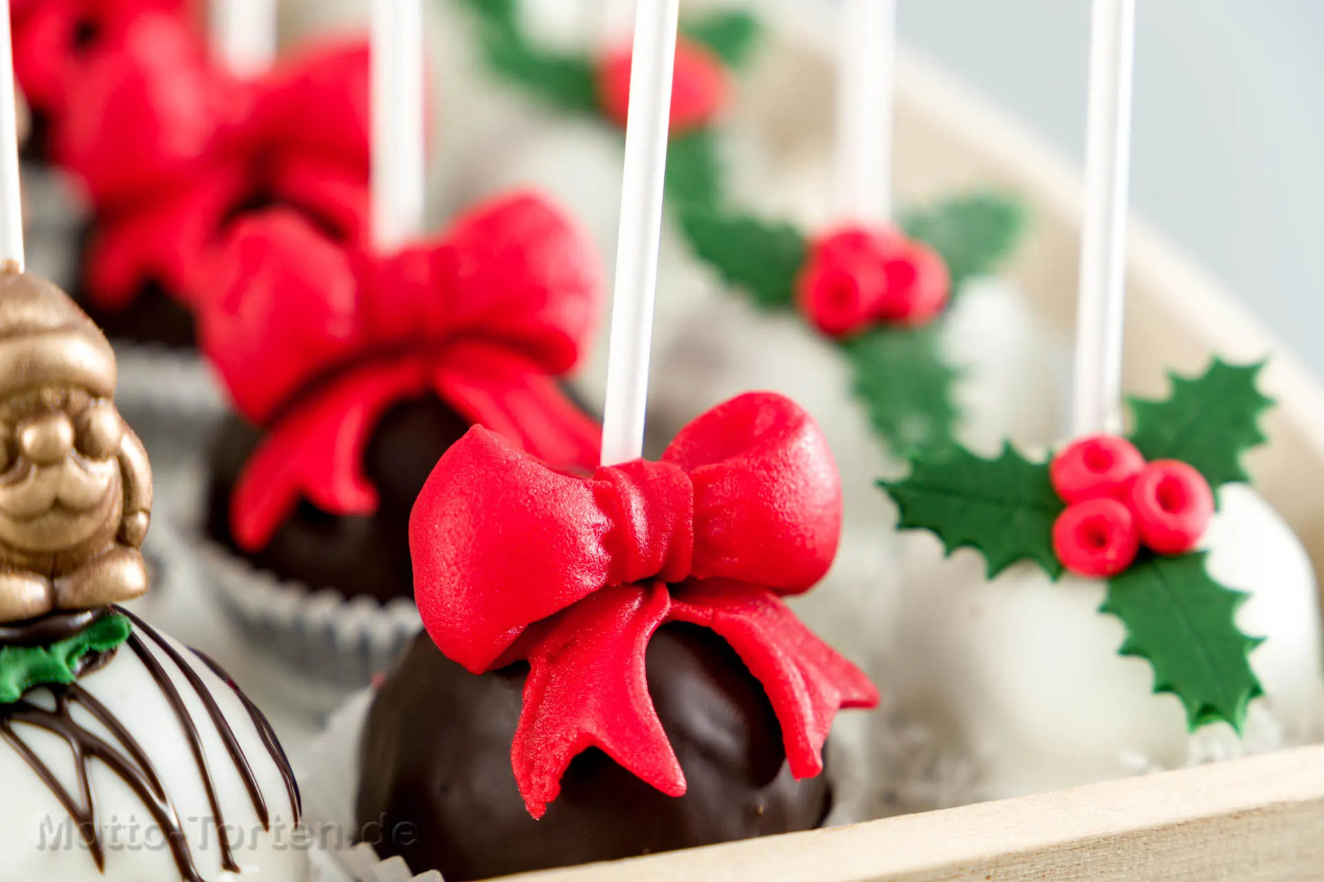 Weihnachtliche Präsente mit feinem Gebäck – Ansicht 6