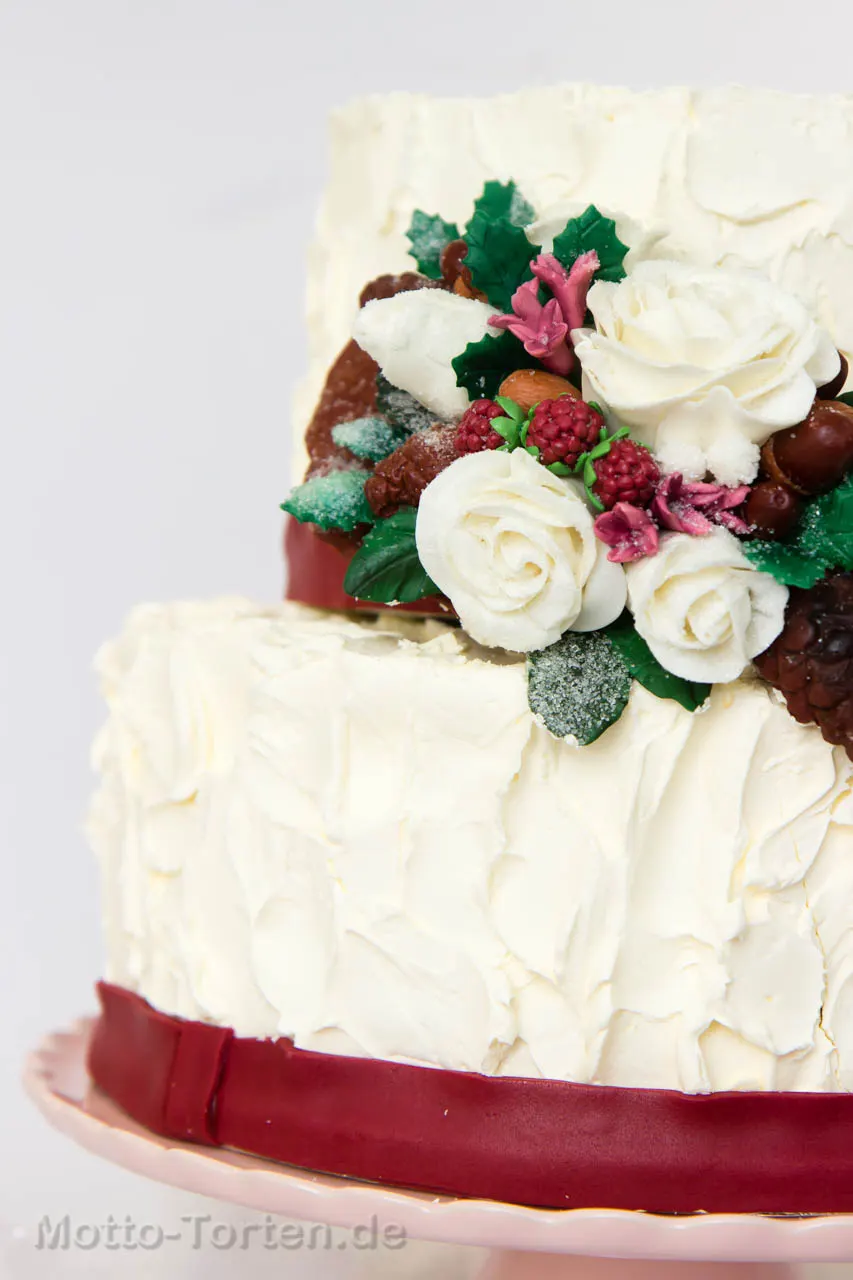 Detailaufnahmen der Rosen und des Gestecks