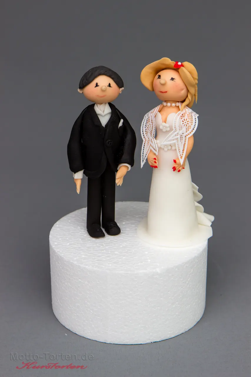 Fondantfiguren Einsteigerkurs – Brautpaar spezial – Kursarbeit 2